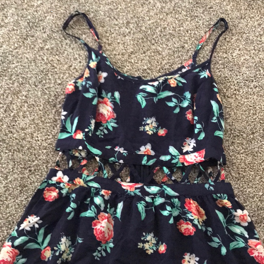 Floral tank